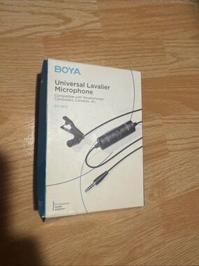 Universal Lavalier Microphone - Black